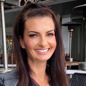 Meet your Posher, Belle